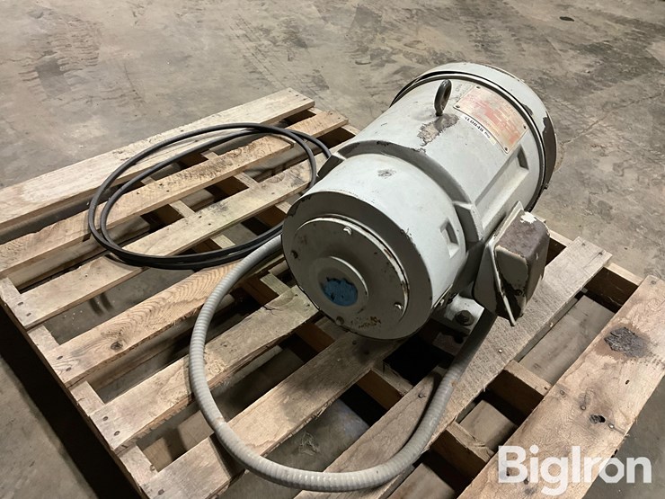 john-deere-6068t-image-3