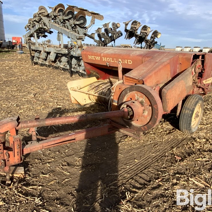 NEW HOLLAND 271