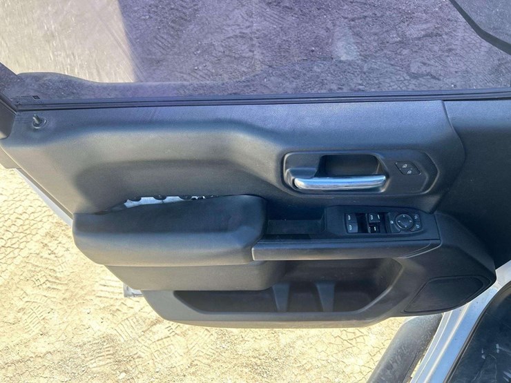 2021-chevrolet-silverado-1500-image-10