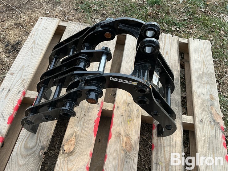 mini-excavator-grapple-image-9