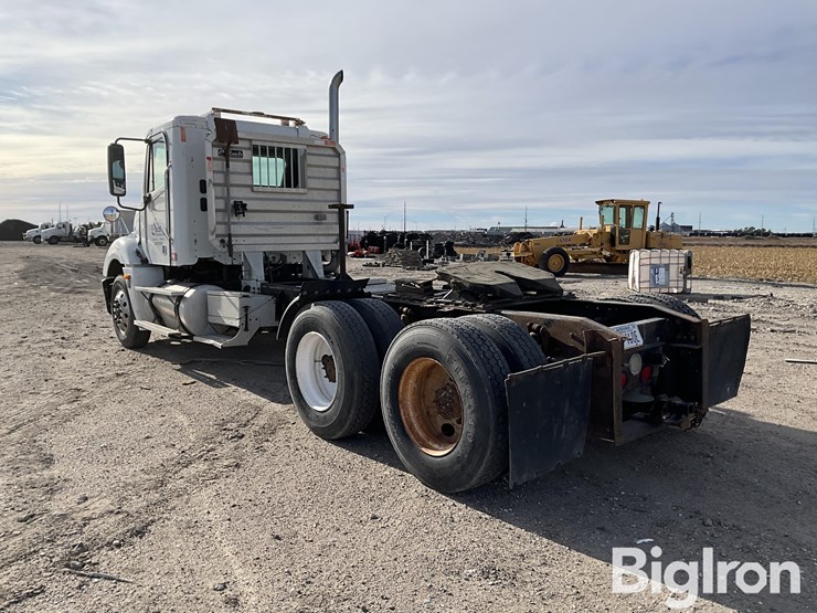 2005-freightliner-columbia-120-image-7