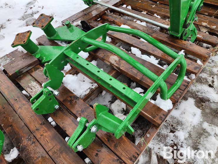 2024-john-deere-440r-image-18