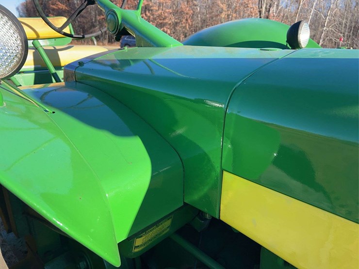 john-deere-830-image-37