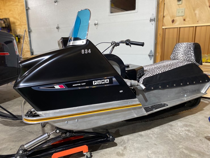 #3800-•-1970-arctic-cat-puma-634-replica-snowmobile-image-2