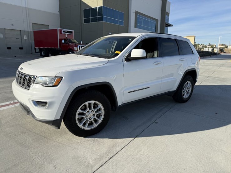 2018-jeep-grand-cherokee-image-1