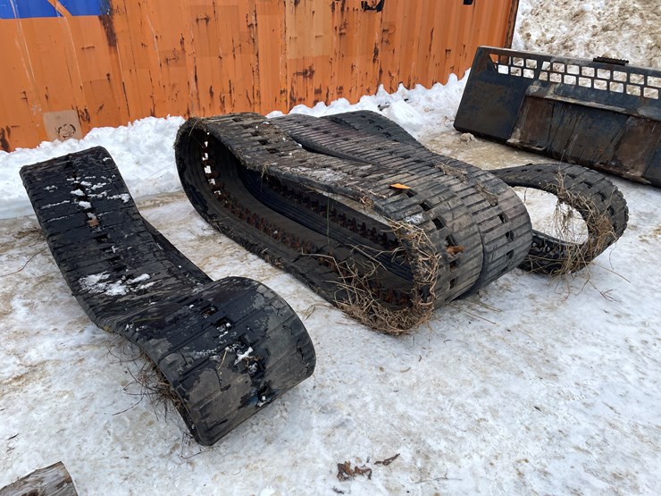 #3795-•-(4)-used-skid-steer-tracks-image-1
