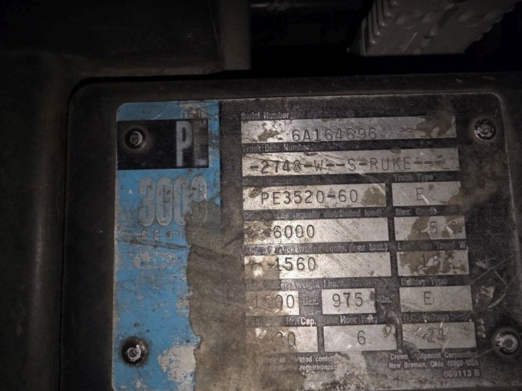 1998-crown-pe3520-60-image-2