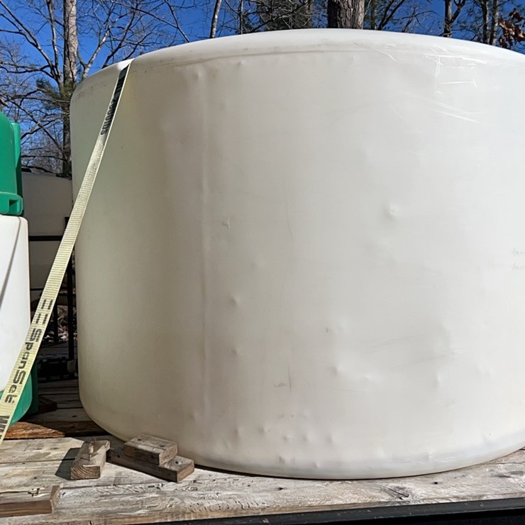 1550 GALLON POLY TANK; LOCATED AT 7241 ROXBURY RD, CHARLES CITY, VA, PLEASE CALL 804.837.9940 OR 804.651.4404 WITH QUESTIONS
