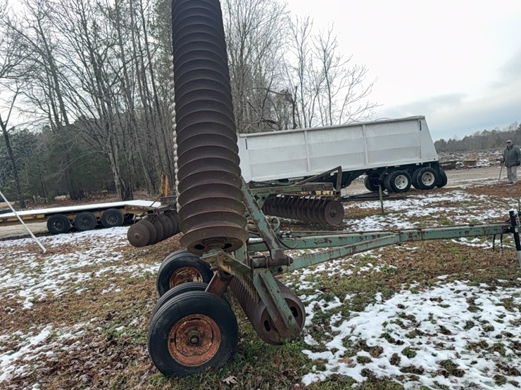 24-ft-folding-3-section-cultipacker-pull,-brillion;-located-at-7241-roxbury-rd,-charles-city,-va,-please-call-804.651.4404-with-questions-image-39