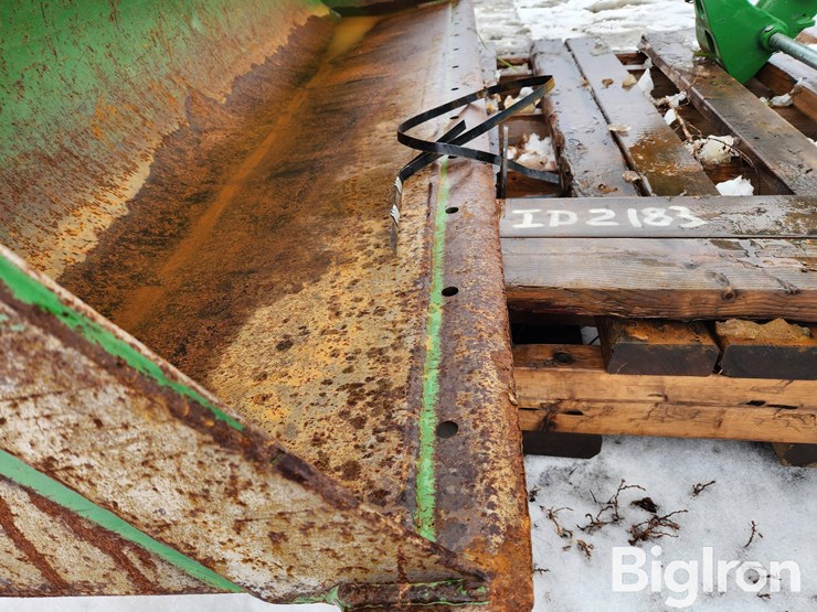 2024-john-deere-440r-image-15