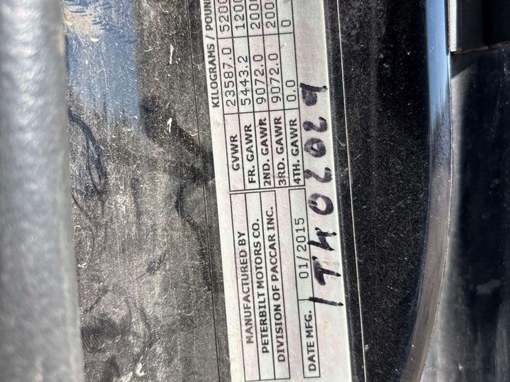 2016-peterbilt-579-image-19