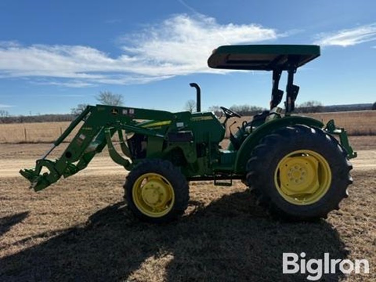 2016-john-deere-5045e-image-8
