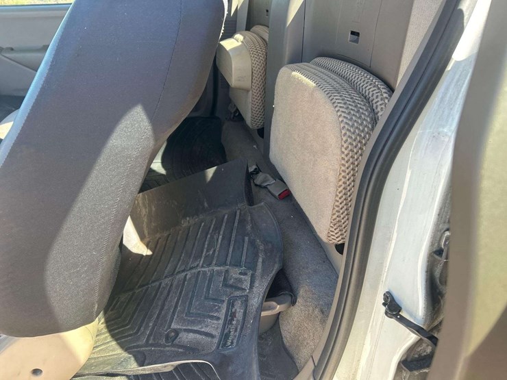 2015-nissan-frontier-image-18