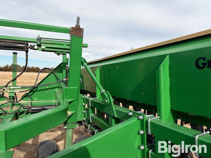 great-plains-solid-stand-24-image-17