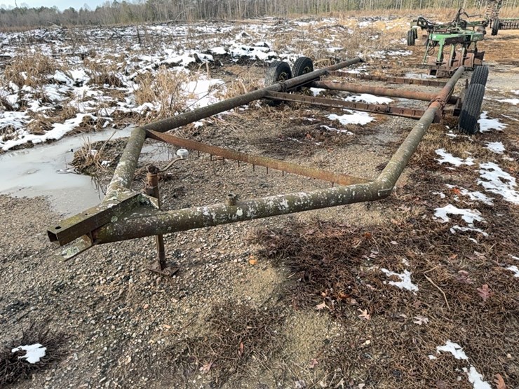 donahue-implement-carrier,-18-ft-x-6-ft,-no-wood-on-floor;-located-at-7241-roxbury-rd,-charles-city,-va,-please-call-804.837.9940-or-804.651.4404-with-questions-image-2