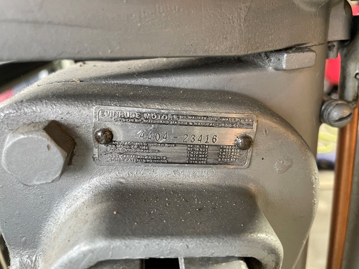 #3821-•-evinrude-zephyr-vintage-outboard-boat-motor-image-9