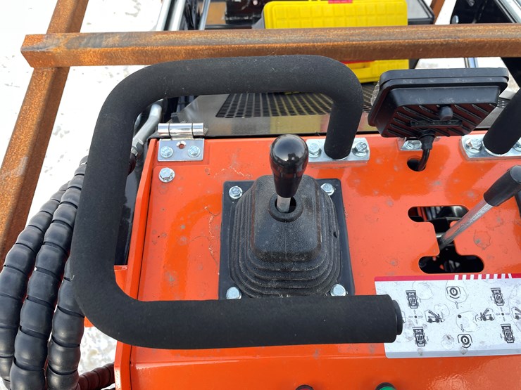 #300-•-mms-mini-skid-steer-ride-on-loader-image-14