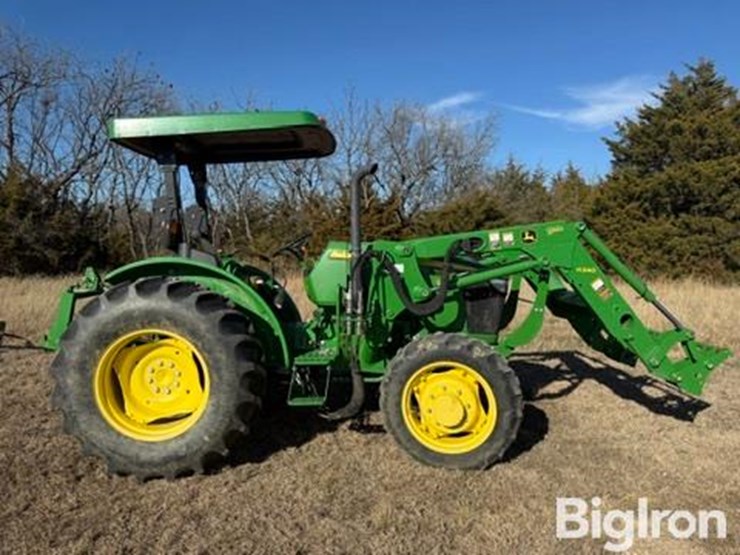 2016-john-deere-5045e-image-4