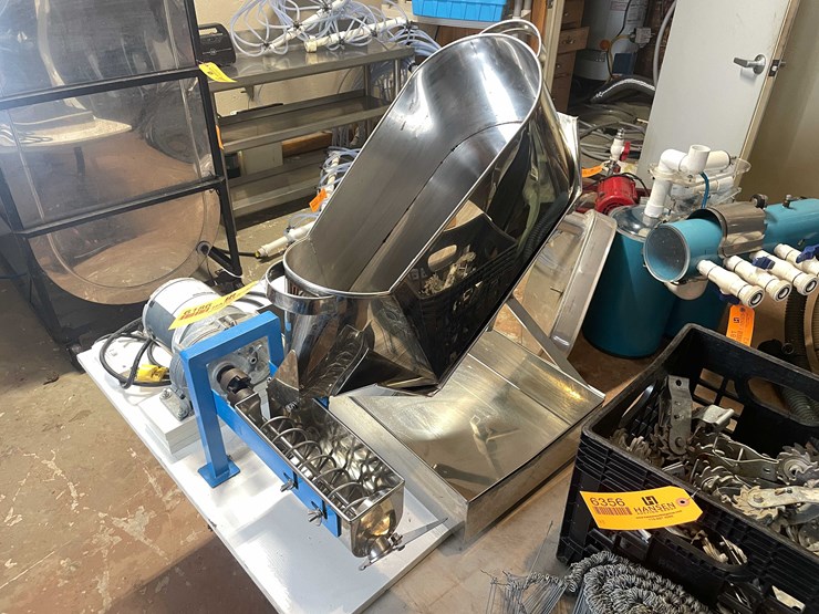 #6186-•-maple-candy-machine-image-2