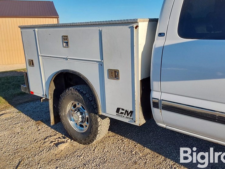 2002-chevrolet-silverado-2500-image-14