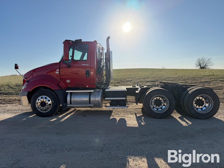 2011-international-prostar-image-8