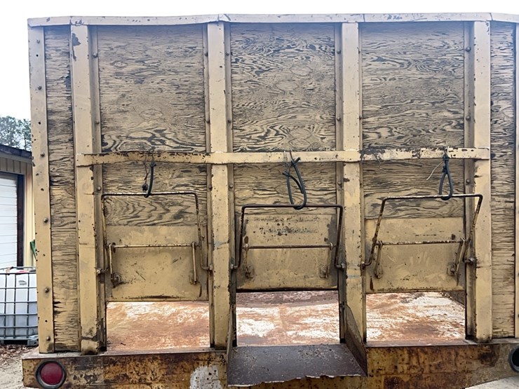 1975-ford-880-image-4