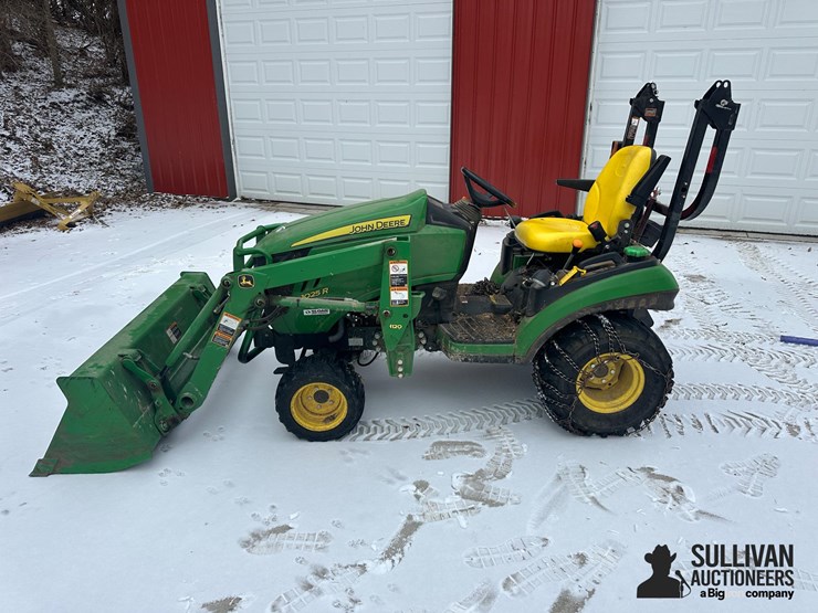 2016-john-deere-1025r-image-8