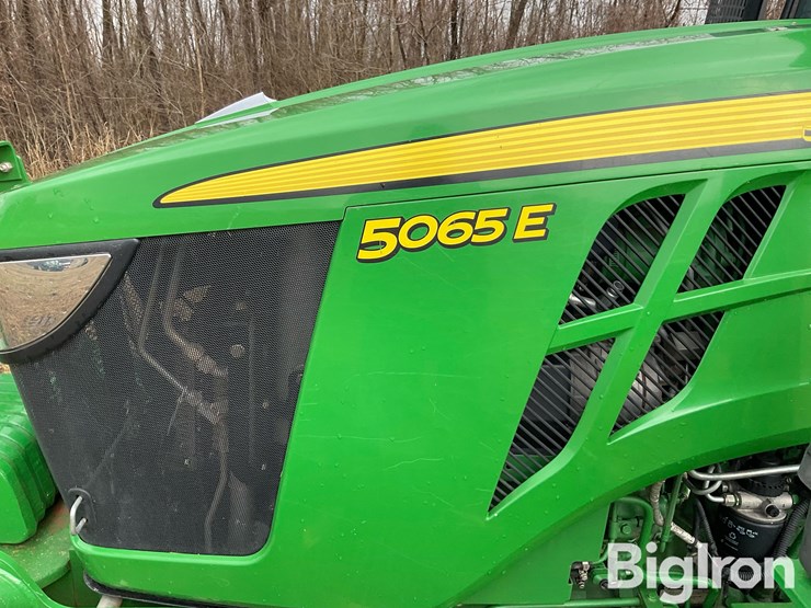2022-john-deere-5065e-image-12