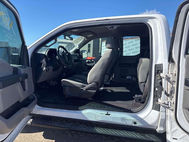 2016-ford-f150-image-12