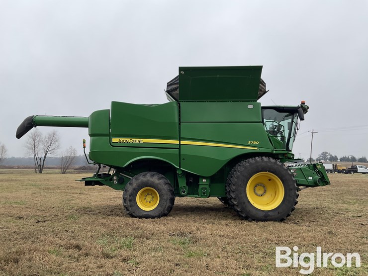 2019-john-deere-s780-image-4