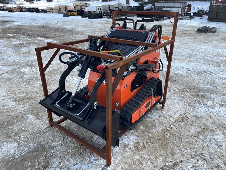 #301-•-mms-mini-skid-steer-ride-on-loader-image-1