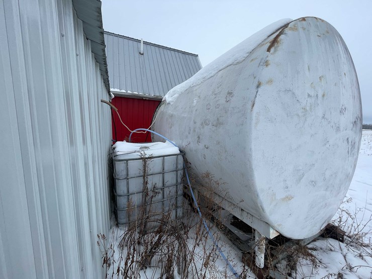 #3513-•-dairy-craft-4000-gallon-milk-stainless-steel-bulk-tank-image-6