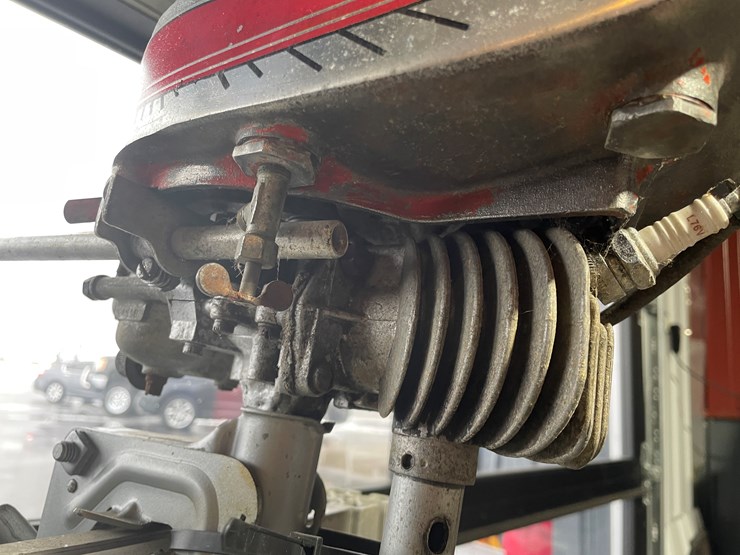 #3825-•-water-witch-vintage-outboard-boat-motor-image-10