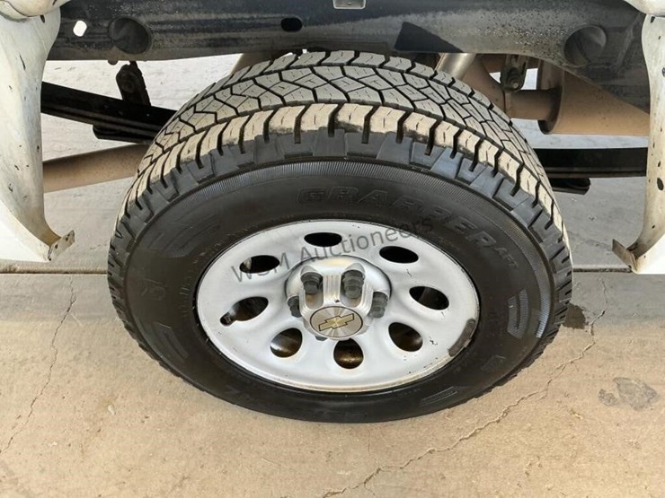 2012-chevrolet-silverado-1500-image-8