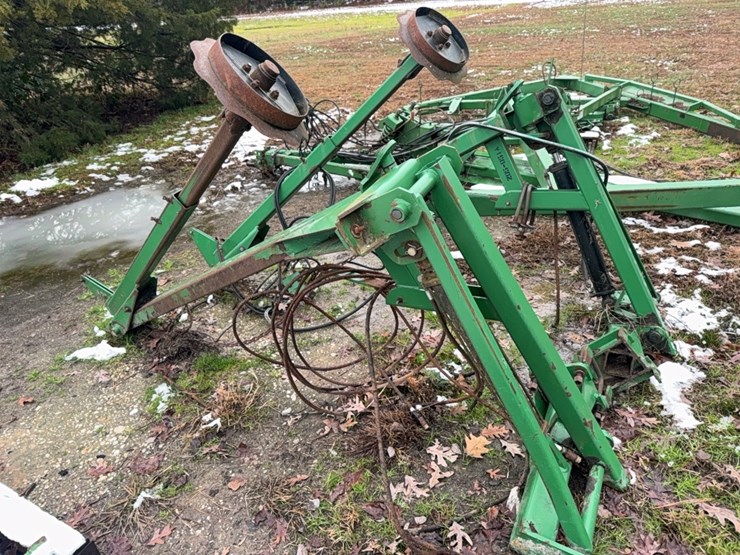 drill-rowmarkers;-located-at-7241-roxbury-rd,-charles-city,-va,--please-call-804.837.9940-or-804.651.4404-with-questions-image-1