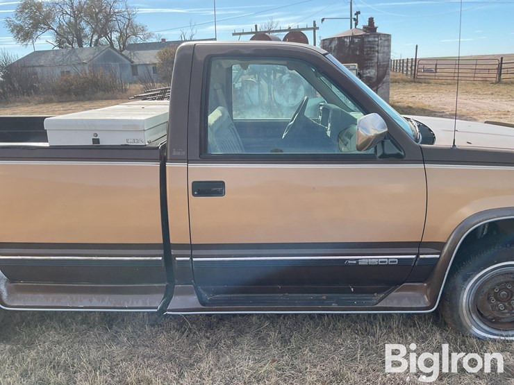 1988-chevrolet-2500-image-19