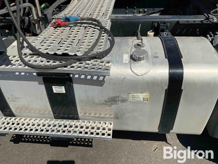 2016-volvo-vnm42t-s/a-truck-tractor-image-19