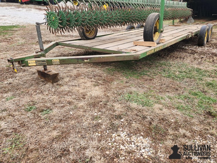john-deere-donahue-t/a-implement-trailer-image-12