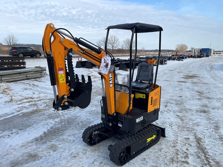 #204-•-miva-va13-mini-excavator-image-1