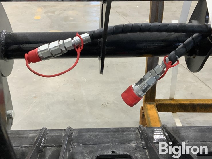 2025-giyi-clg72-skid-steer-curved-log-grabber-image-12