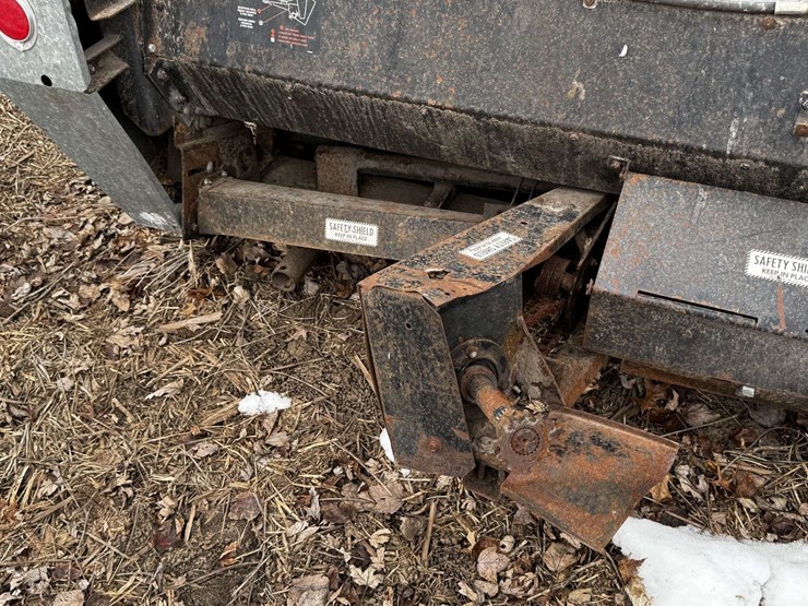 deutz-allis-6-row-corn-head-w/ac-pickup-reel-attachment-image-13