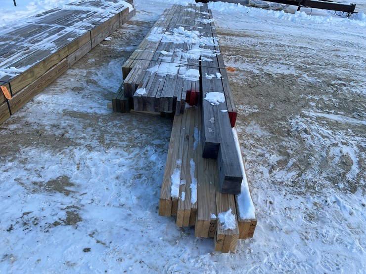 #3790-•-bundle-of-laminated-wood-beams-image-4