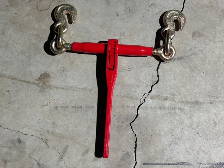 #1074-•-3/8-1/2-rachet-binder-image-1