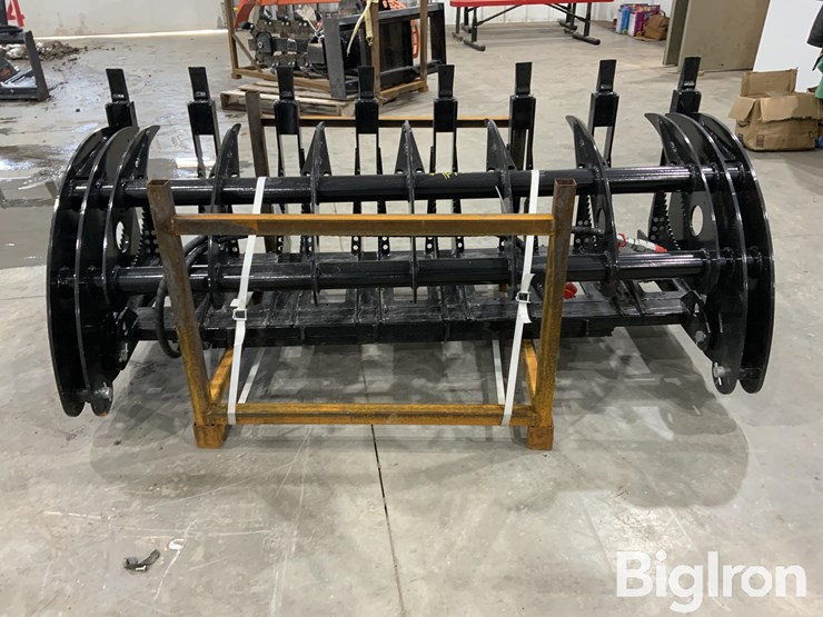 2025-giyi-clg72-skid-steer-curved-log-grabber-image-2