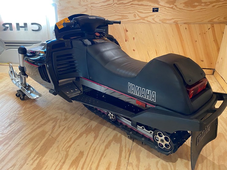 #3790-•-1992-yamaha-v-max-4-snowmobile-image-4