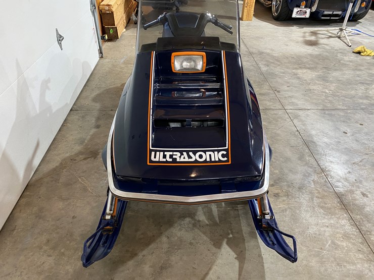 #3786-•-1982-moto-ski-ultrasonic-snowmobile-image-4
