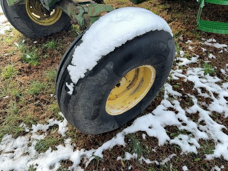 john-deere-4320-image-8