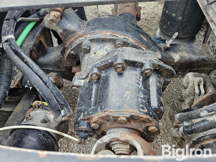 2005-freightliner-columbia-120-image-17