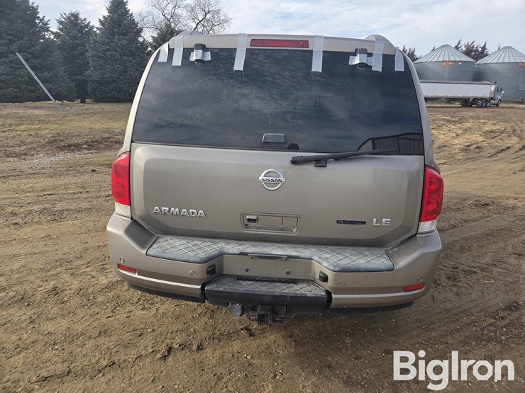 2009-nissan-armada-image-6