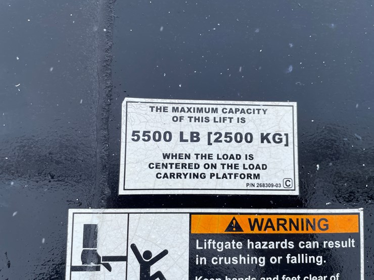 #400-•-2006-sterling-straight-truck-(has-wi-title)-image-47